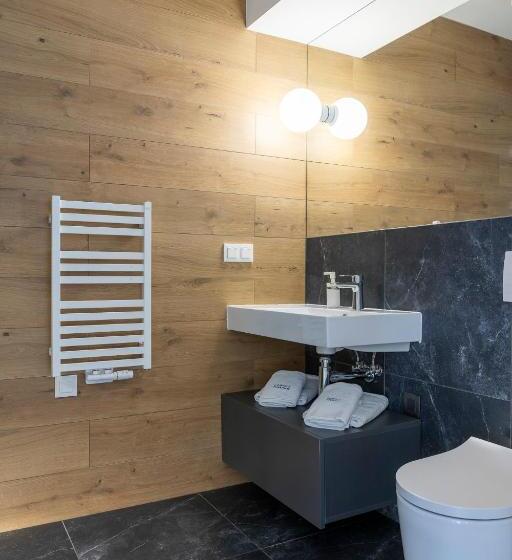 דירה בת חדר שינה 1 עם מרפסת, Kamienica Parkowa