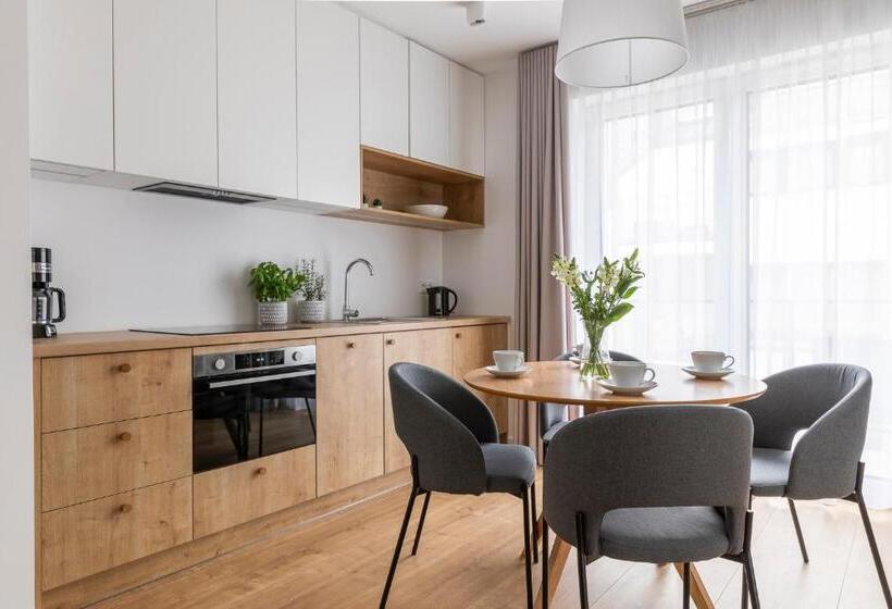 דירה בת חדר שינה 1 עם מרפסת, Kamienica Parkowa