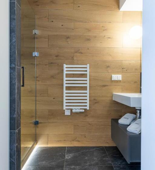 דירת שני חדרים, Kamienica Parkowa