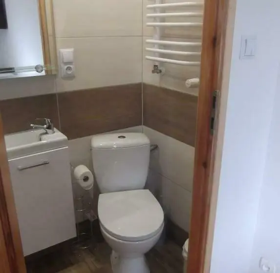 Standard Kolmen Hengen Huone, Noclegi Pod Lasem