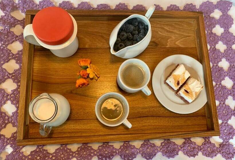 סטודיו משפחתי, Zajazd Hubert