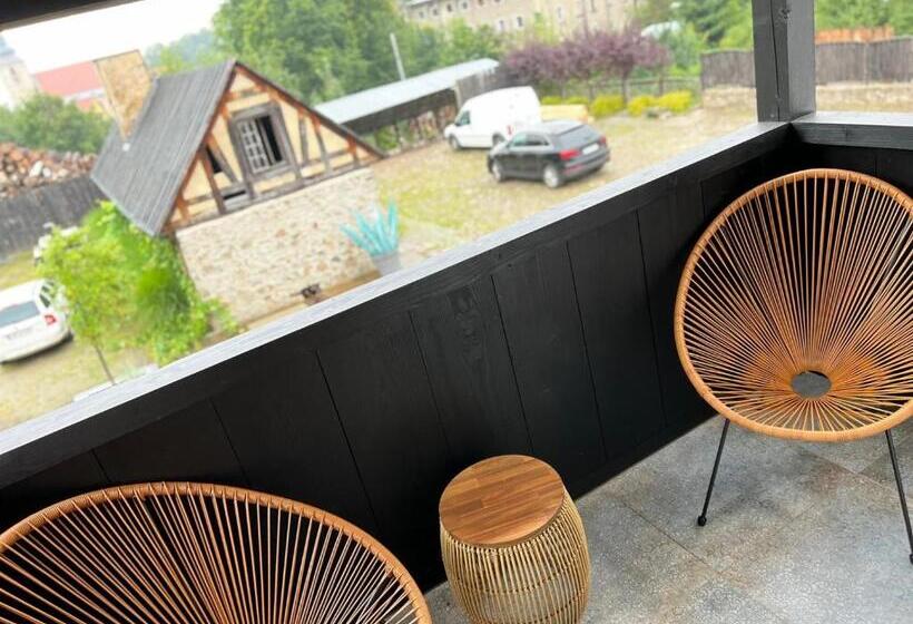 דירת חדר, Zajazd Hubert