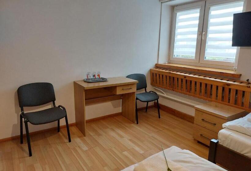 חדר סטנדרט לשלושה, Pensjonat Kaprys