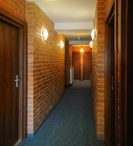 חדר אקונומי, Centrum Turystyki Niekonwencjonalnej