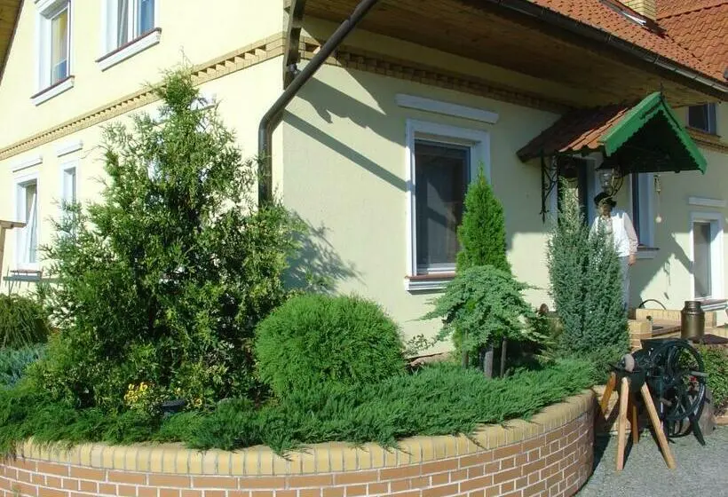 Standard-huone, Majątek Giże Marczak