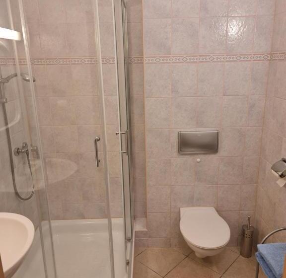 غرفة سوبيريور, Restaurant & Hostel Broadway