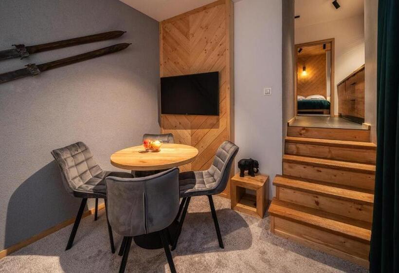 Huoneisto 1 Makuuhuone Terassi, Tatrzańska Miejscówka   Apartamenty Centrum