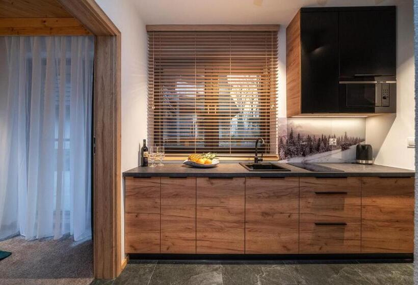 Huoneisto 1 Makuuhuone Terassi, Tatrzańska Miejscówka   Apartamenty Centrum