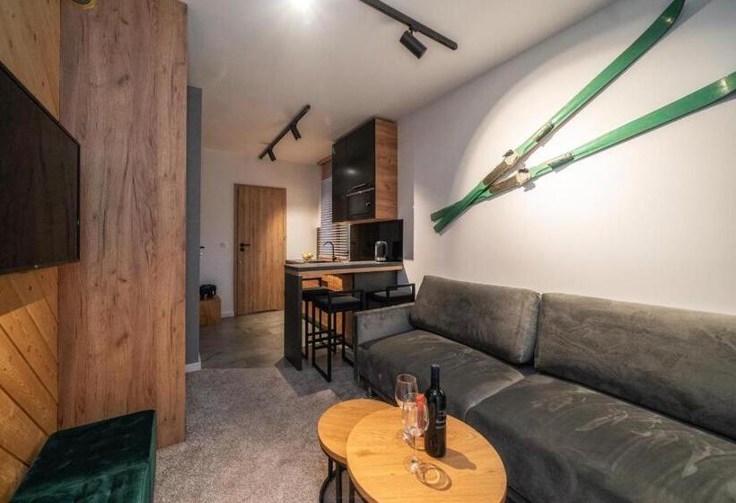 Huoneisto 1 Makuuhuone Parveke, Tatrzańska Miejscówka   Apartamenty Centrum