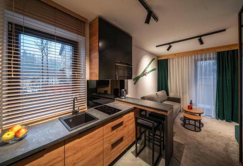 Huoneisto 1 Makuuhuone Parveke, Tatrzańska Miejscówka   Apartamenty Centrum