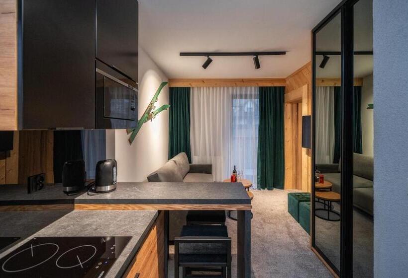 Huoneisto 1 Makuuhuone Parveke, Tatrzańska Miejscówka   Apartamenty Centrum