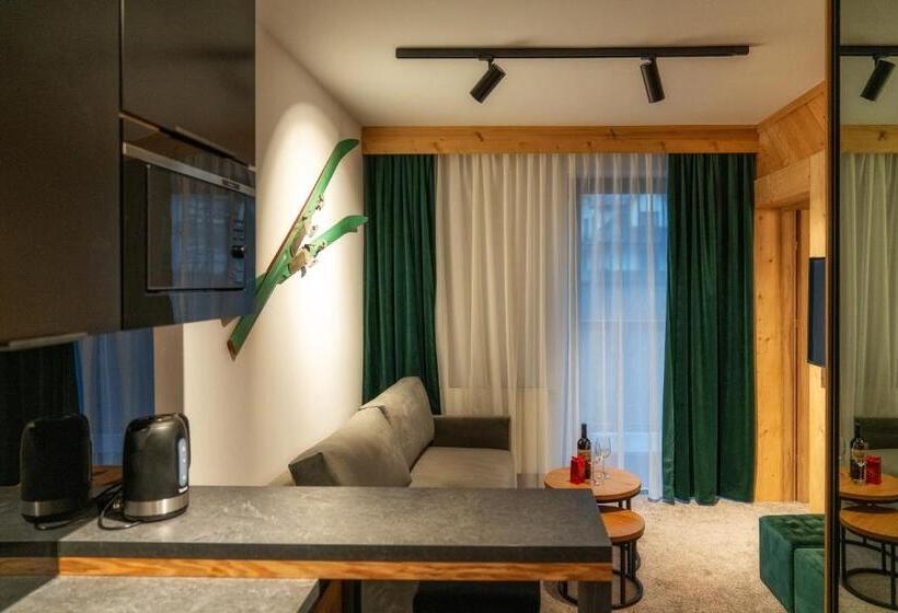 Huoneisto 1 Makuuhuone Parveke, Tatrzańska Miejscówka   Apartamenty Centrum