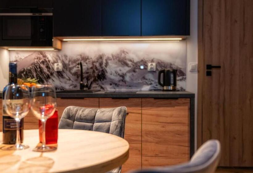 Huoneisto 1 Makuuhuone Parveke, Tatrzańska Miejscówka   Apartamenty Centrum