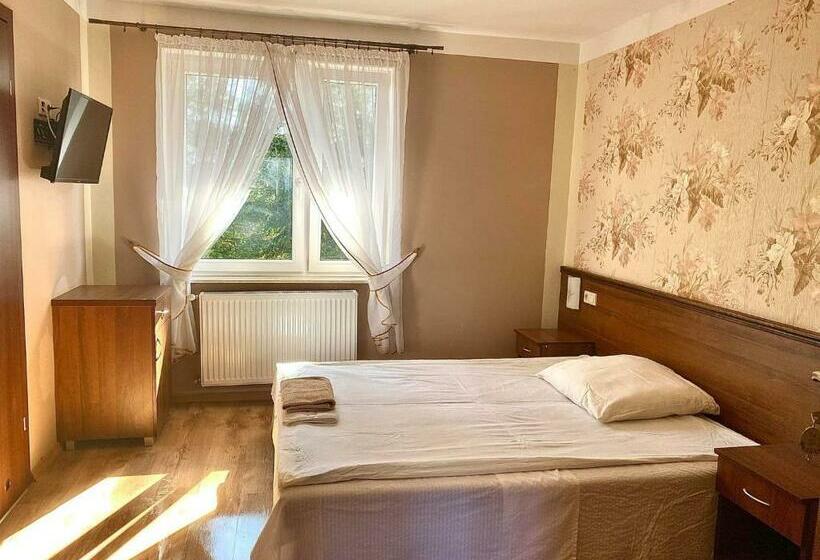 اتاق استاندارد, Ik Wulpink Majdy Olsztyn