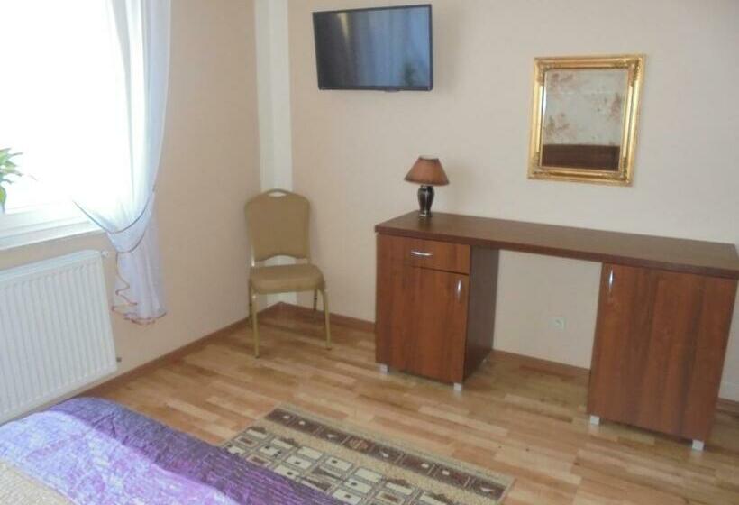 اتاق استاندارد, Ik Wulpink Majdy Olsztyn