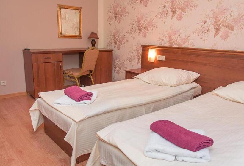 اتاق استاندارد, Ik Wulpink Majdy Olsztyn