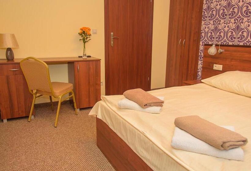 اتاق استاندارد, Ik Wulpink Majdy Olsztyn