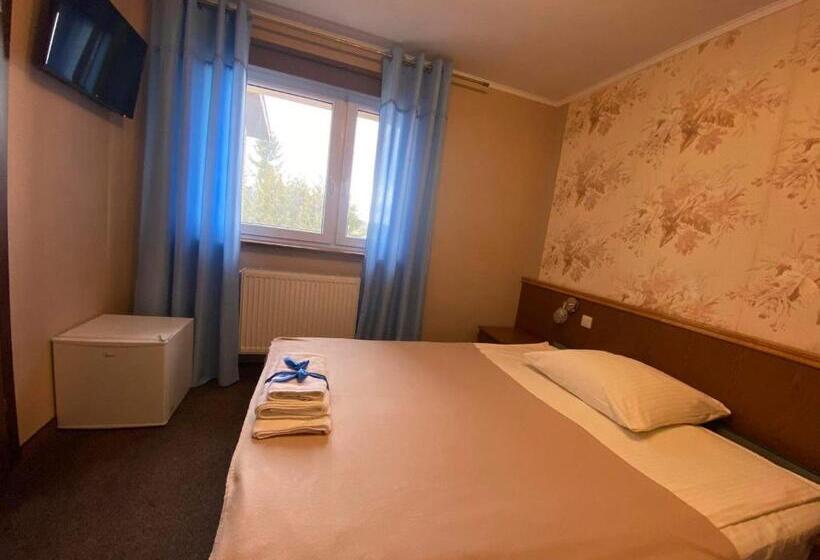 اتاق استاندارد, Ik Wulpink Majdy Olsztyn