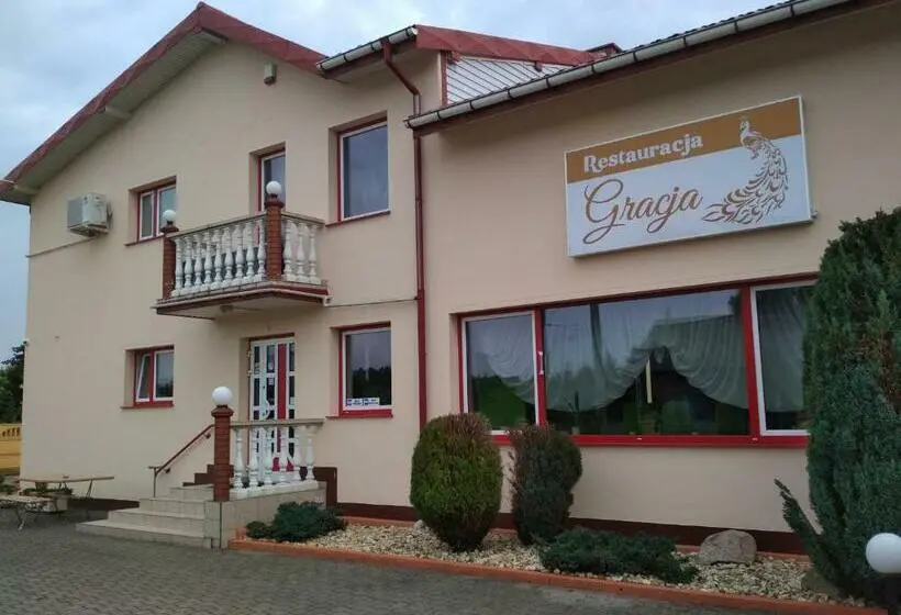 スタンダードルーム, Noclegi I Restauracja Gracja