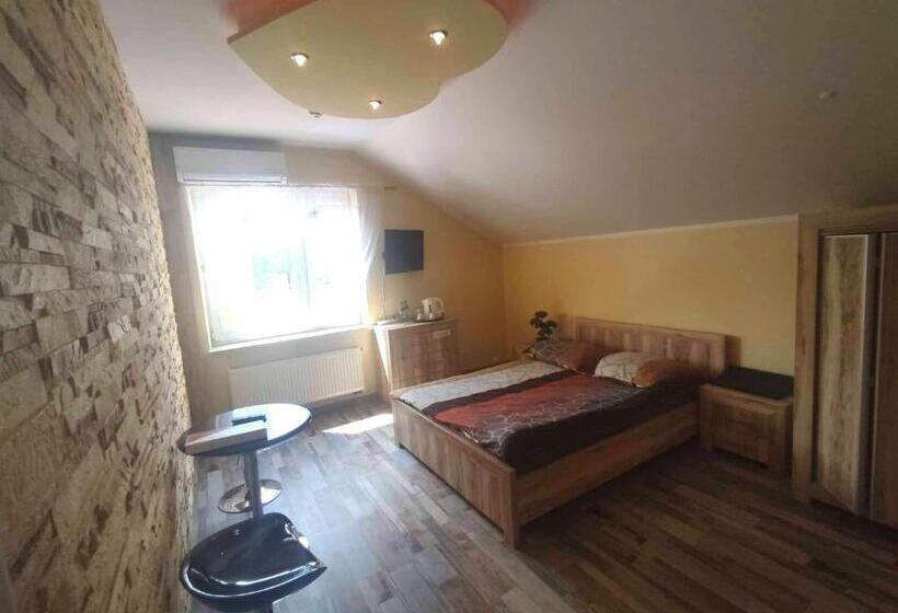 キングサイズベッドのスタンダードルーム, Noclegi I Restauracja Gracja