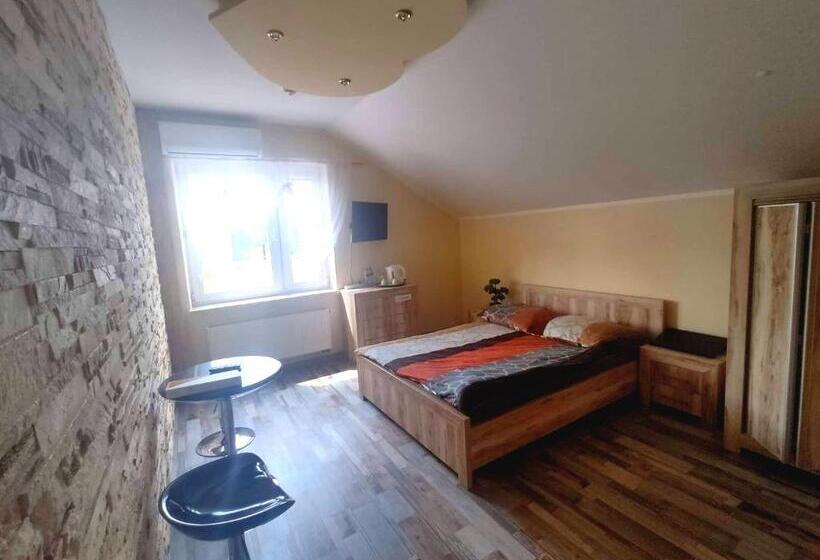 キングサイズベッドのスタンダードルーム, Noclegi I Restauracja Gracja