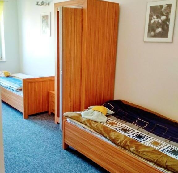 スタンダード4人部屋, Noclegi I Restauracja Gracja