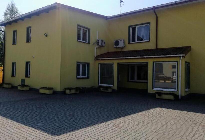 スタンダードシングルルーム, Noclegi I Restauracja Gracja