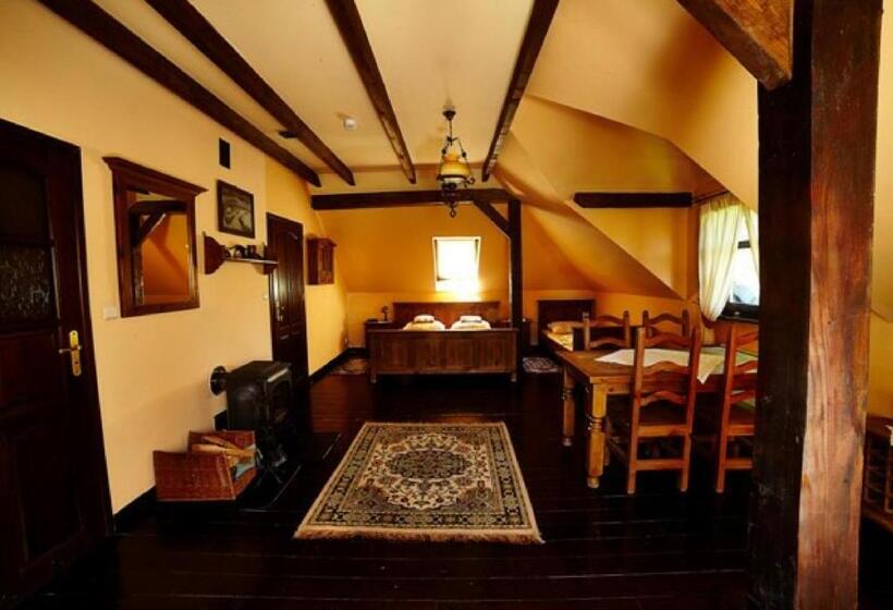 ガーデンビュースタンダード４ベッドルーム, Stylowy Zajazd Pod Czarnym Kogutem