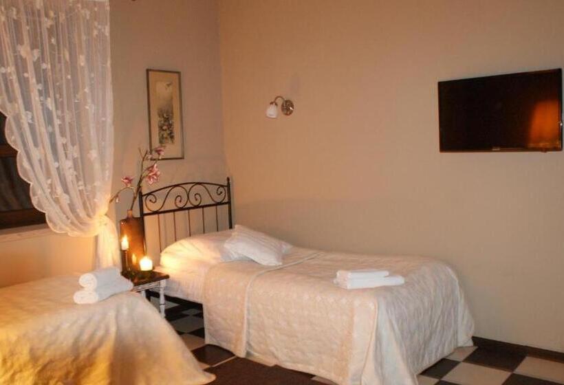 Номер Стандарт, Woda Na Młyn Gościniec Dla Przyjaciół 2 Sp Z Oo