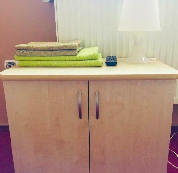 اتاق استاندارد, Zajazd Hubus