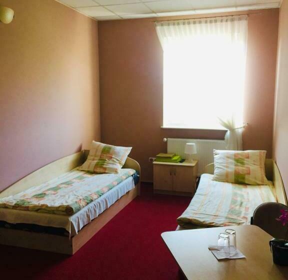 اتاق استاندارد, Zajazd Hubus