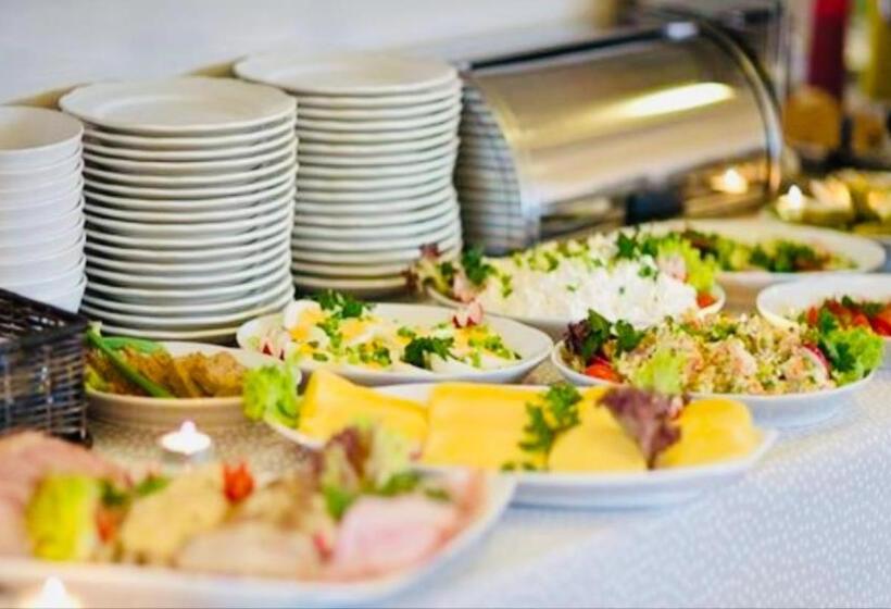 اتاق استاندارد یک نفره, Zajazd Hubus