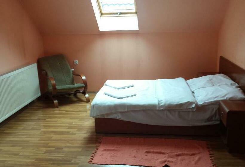 标准间, Zajazd Pasja