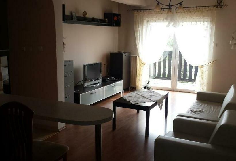 标准工作室带阳台, Zajazd Pasja