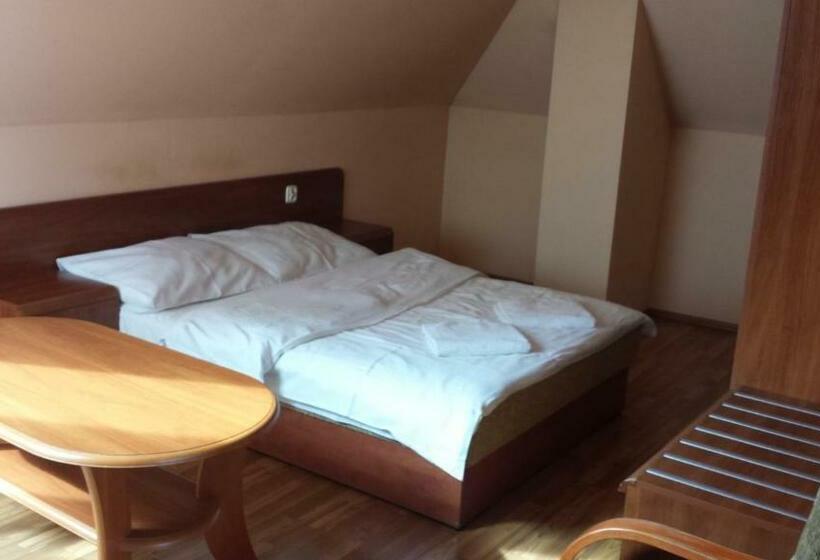 四人标准间, Zajazd Pasja