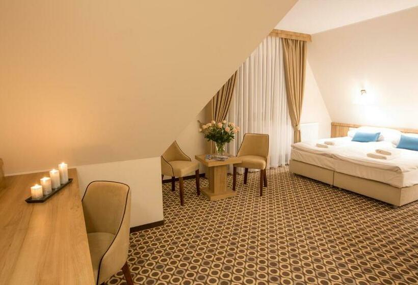 バルコニー付きスタンダードトリプルルーム, Borowy Dwór  Biznes, Spa & Fun