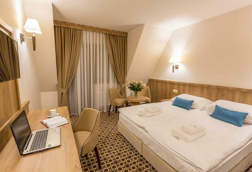 バルコニー付きスタンダードトリプルルーム, Borowy Dwór  Biznes, Spa & Fun