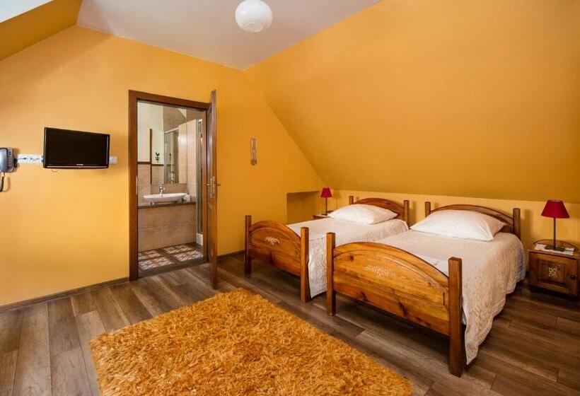 Номер Премиум, Chata Cyborga