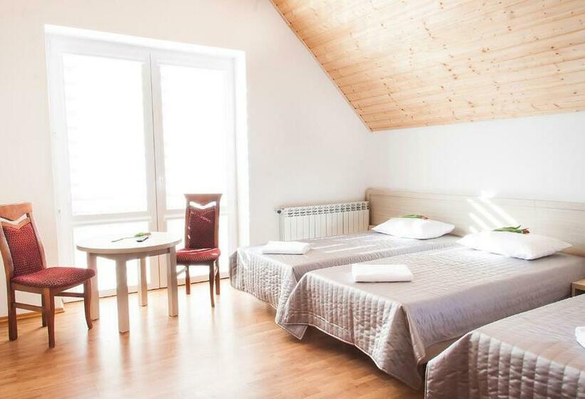 غرفة عائلية, Noclegi Sebastian W Centrum