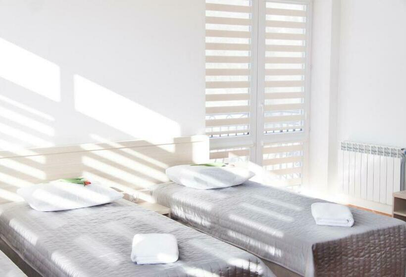 غرفة عائلية, Noclegi Sebastian W Centrum