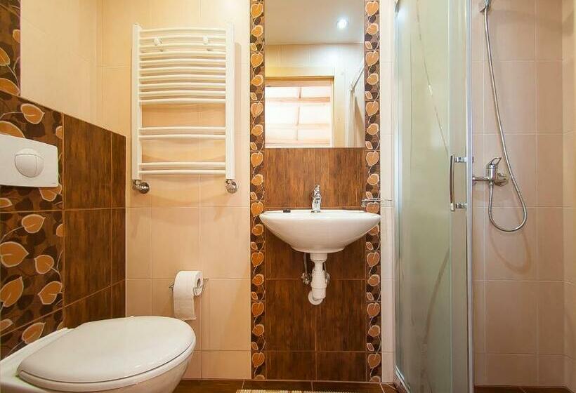 اتاق استاندارد, Willa Jak U Babci