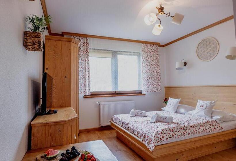 اتاق عادی, Willa Jak U Babci