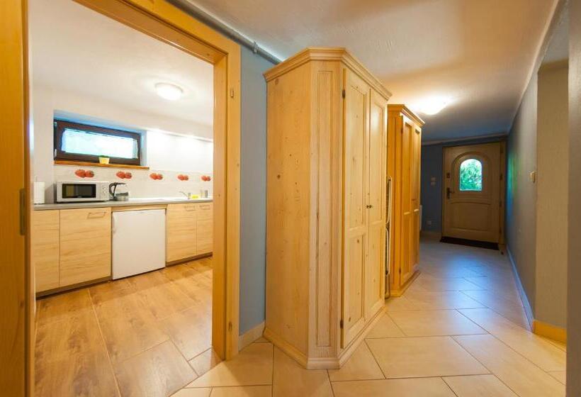 آپارتمان 1 خوابه, Willa Jak U Babci