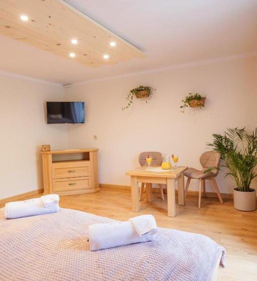 آپارتمان 1 خوابه, Willa Jak U Babci