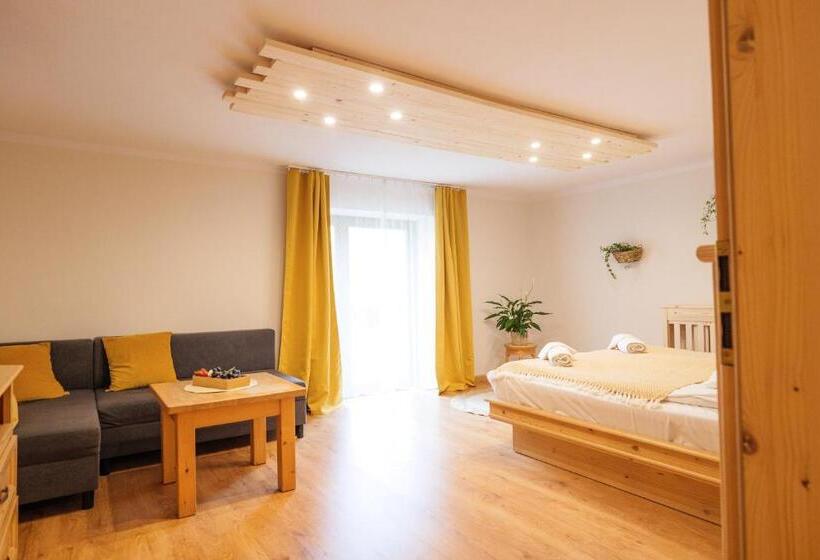 آپارتمان 1 خوابه, Willa Jak U Babci