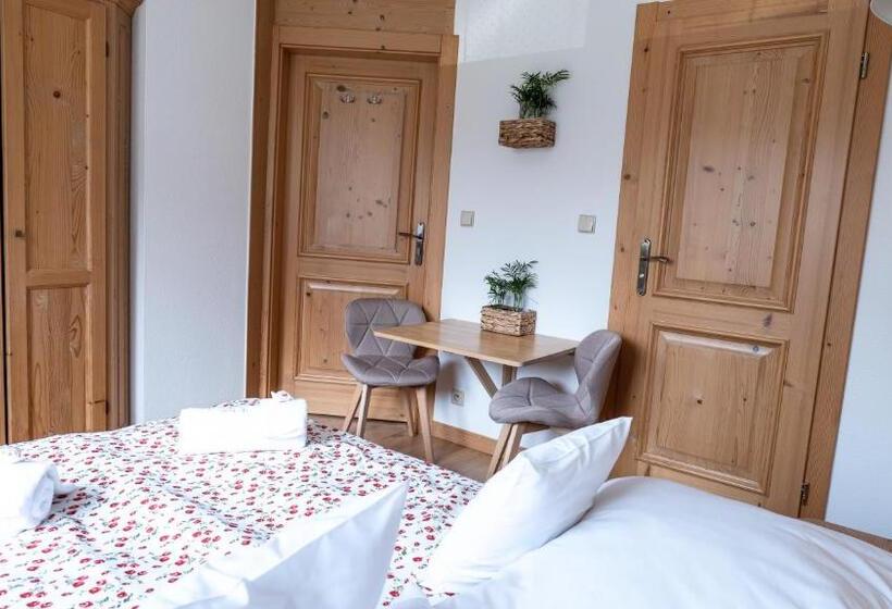 اتاق استاندارد, Willa Jak U Babci