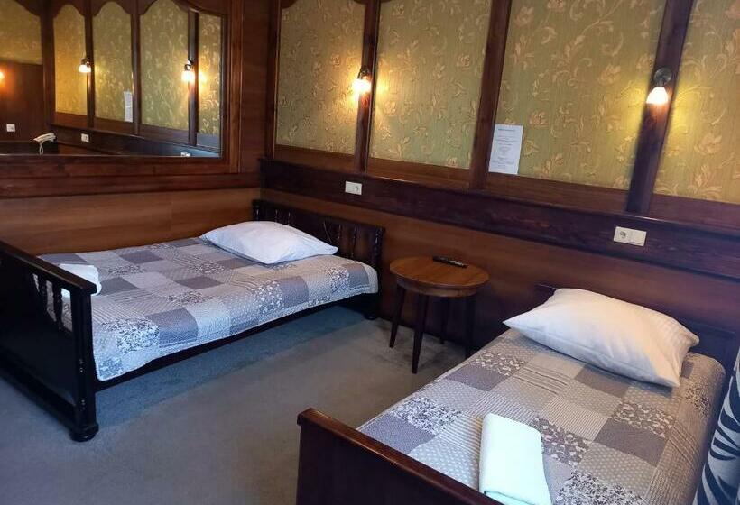 스탠다드 룸, Dworek Staropolski