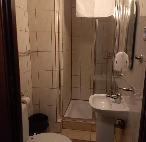 기본룸, Dworek Staropolski