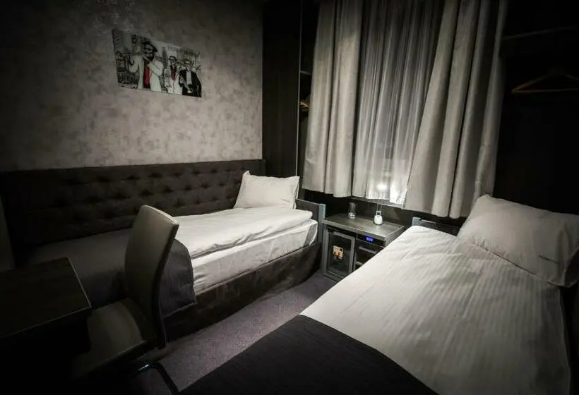 StandaardKamer, Forma