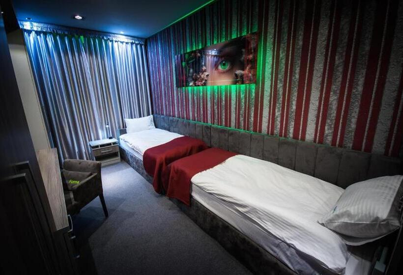 디럭스 트리플 룸, Forma